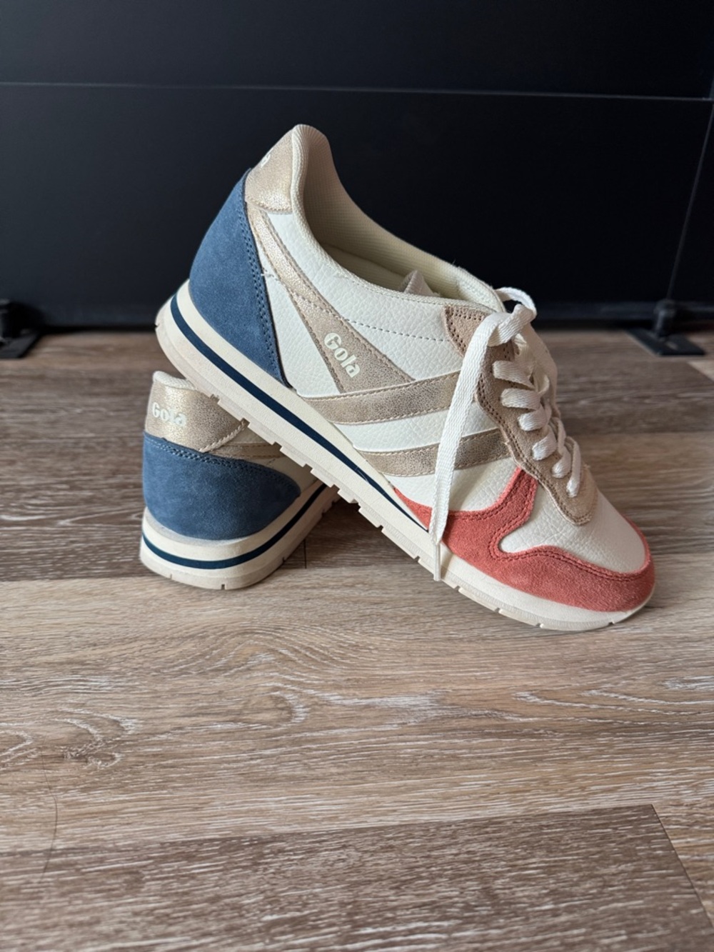 NWT Gola Women's Beige Navy Coral Retro Runner Sneakers